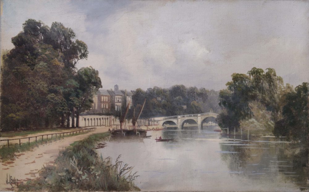 Cholmondeley Walk, looking towards Richmond Bridge