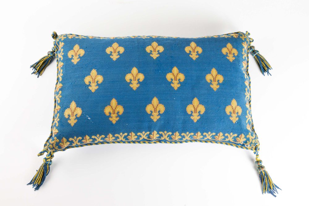 Fleur-de-lys cushion