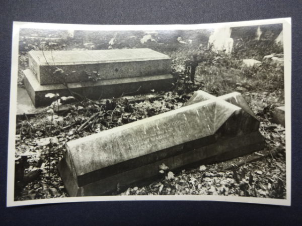 Barnes Cemetery – Charles Innes grave