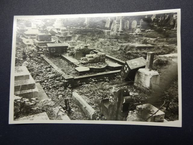 Barnes Cemetery – Landon Teape Monument