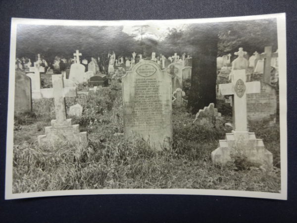 Barnes Cemetery – Keene family grave