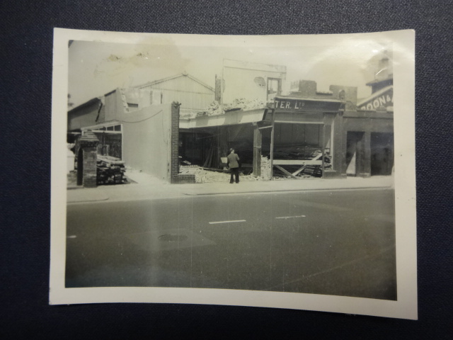 Boon and Porter, Castelnau