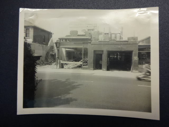 Boon and Porter, Castelnau