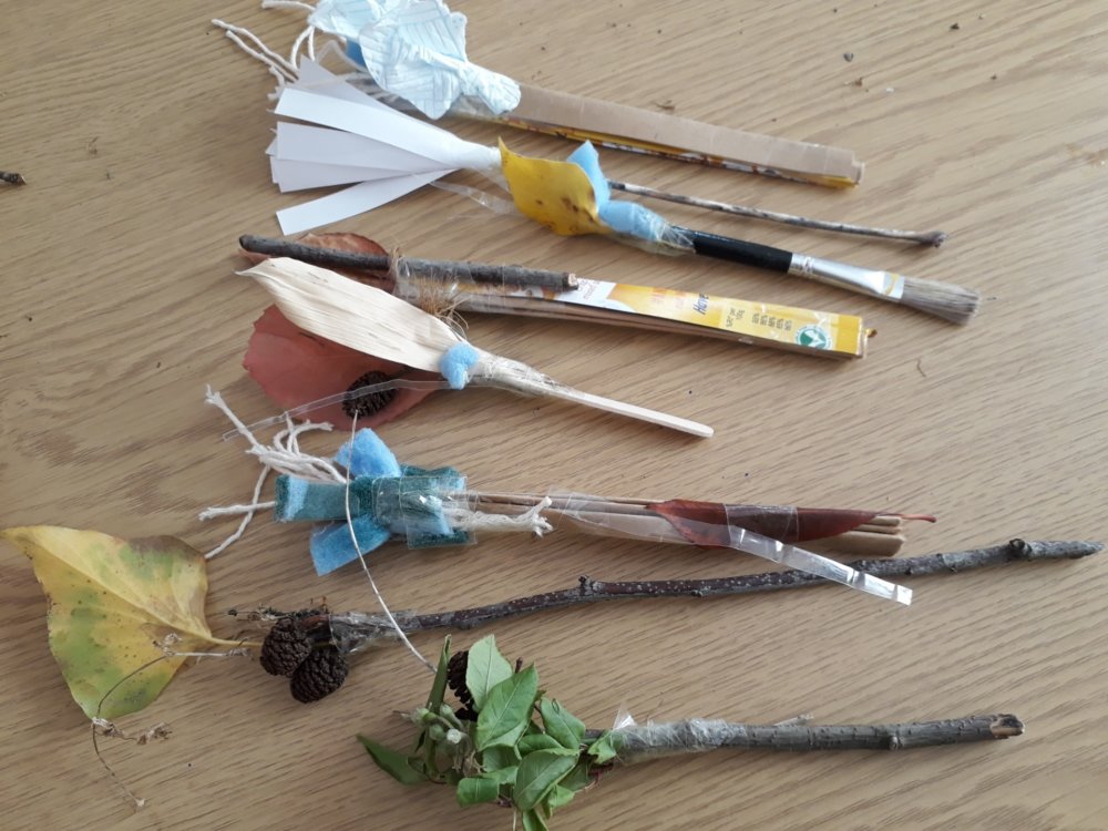 The different brushes made from different materials